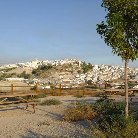 Hostal Los Claveles Baena Exterior photo