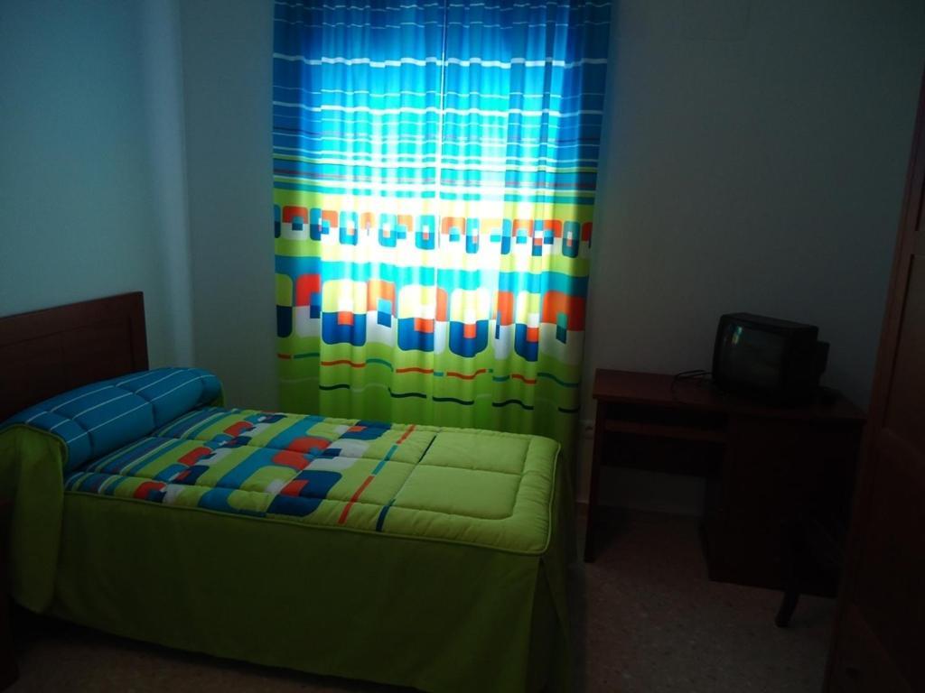 Hostal Los Claveles Baena Room photo